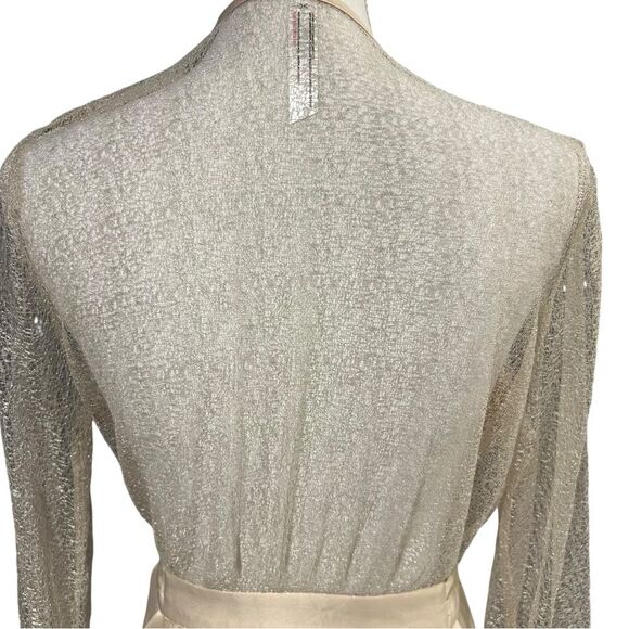Flora Nikrooz Showstopper Satin Robe Size S Champagne Satin Lace Bridal NWT - Picture 8 of 16